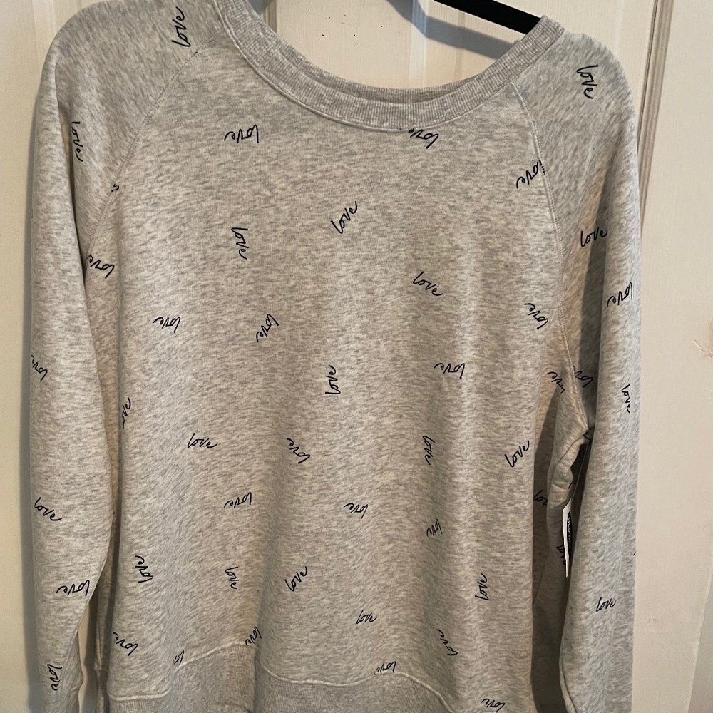 *NEW* LOVE Sweatshirt